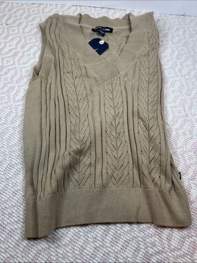 Nautica Taupe V-Neck Cable Knit Sleeveless Sweater Vest
